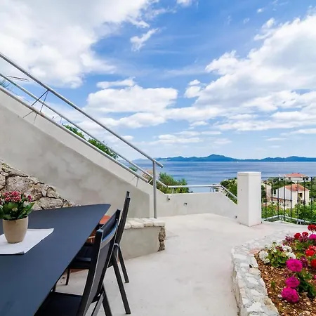 Sofija - Three Bedroom With Terrace And Swimming Pool *