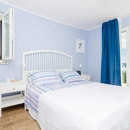 Sofija - Three Bedroom With Terrace And Swimming Pool