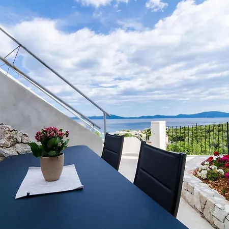 Sofija - Three Bedroom With Terrace And Swimming Pool * Podimoc