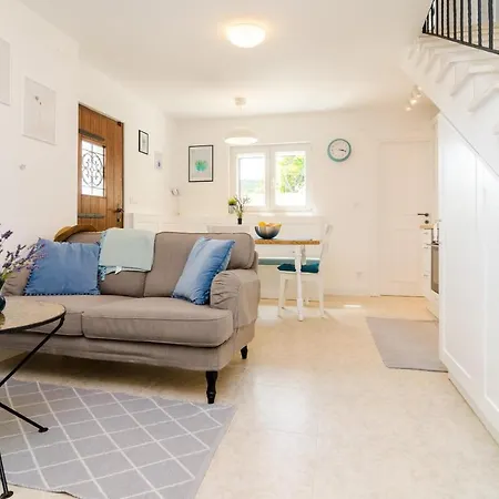Sofija - Three Bedroom With Terrace And Swimming Pool *